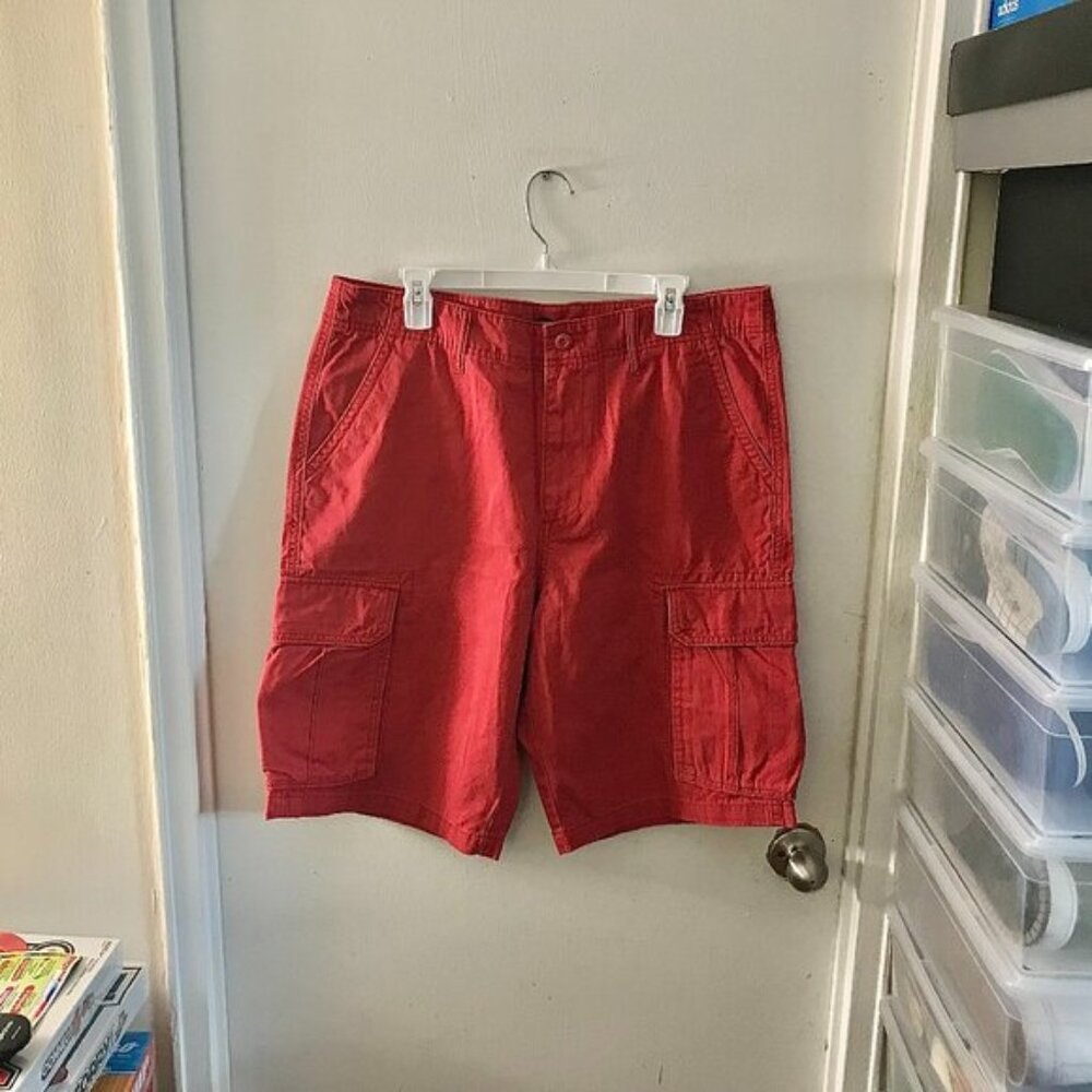 Men's Old Navy Cargo Styled Red Shorts - size 36
